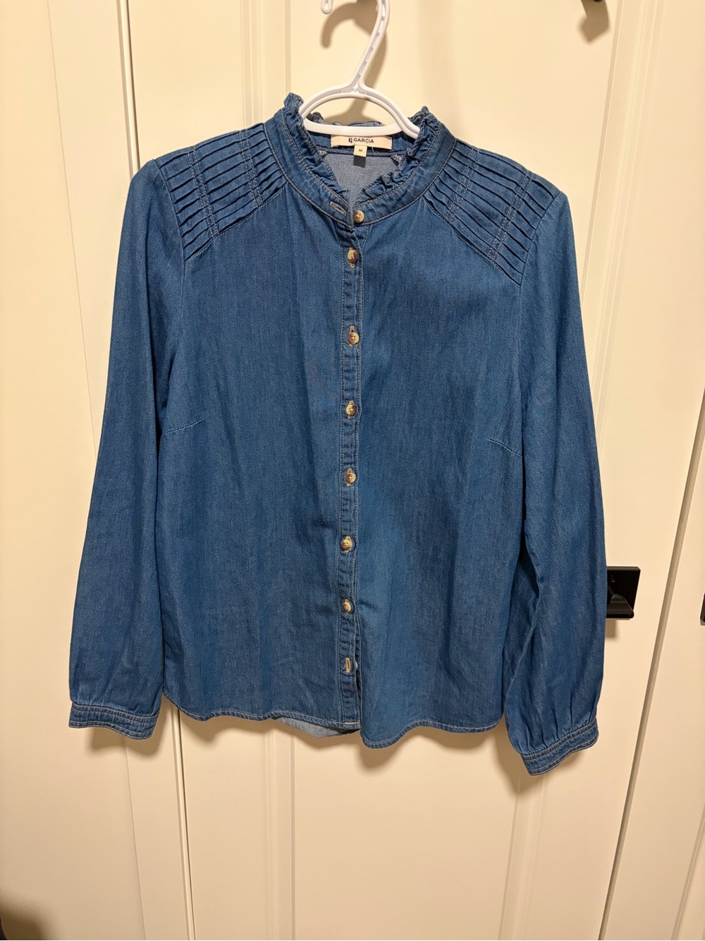 Chambray Button-Up Blouse in Medium Blue